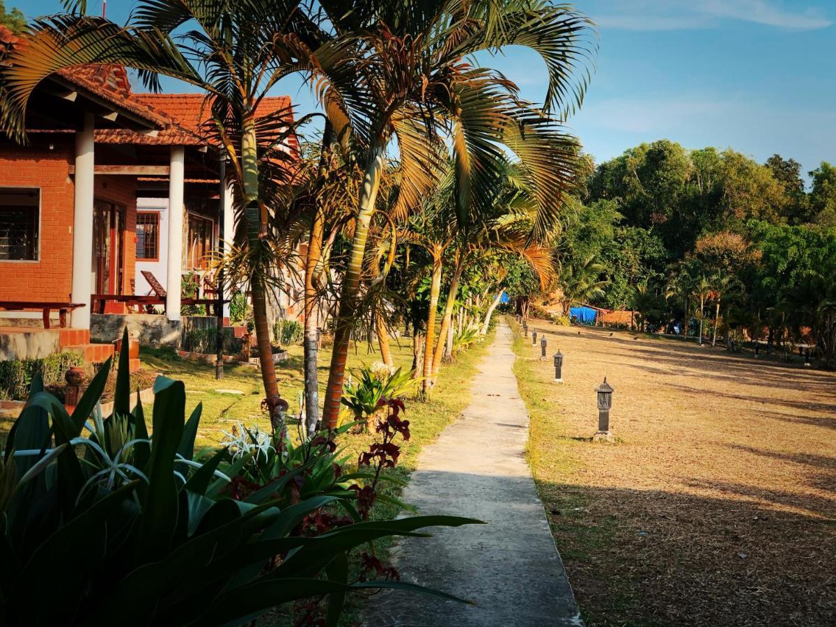 Vung Bau Resort
